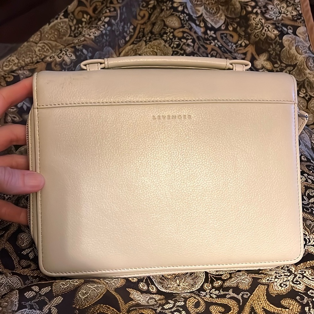 Levenger portfolio/purse Ivory color